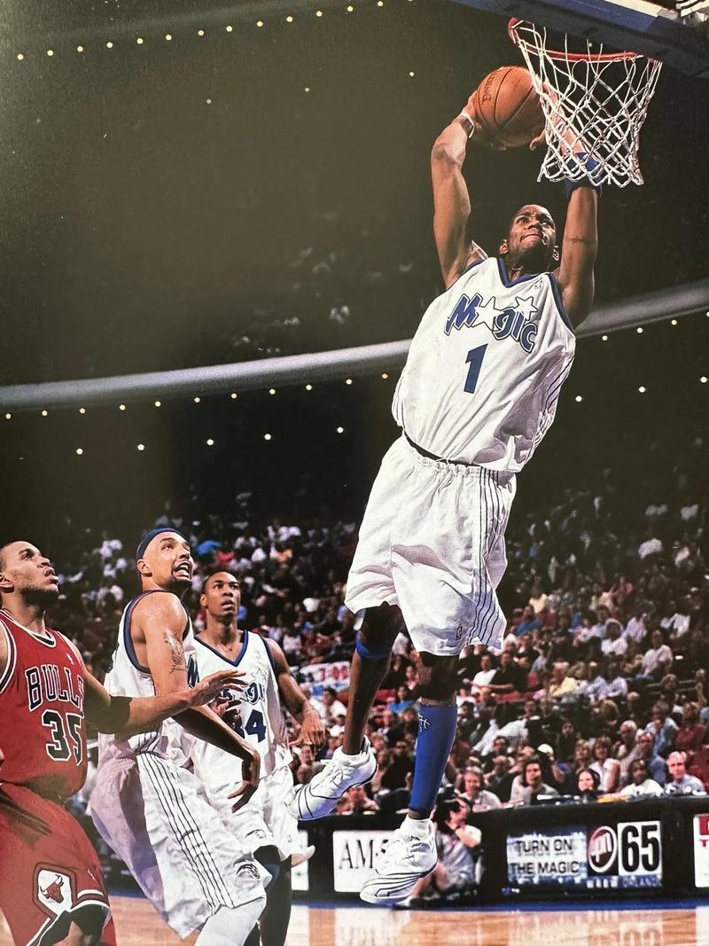 年少的奥尼尔梦想是当联盟最好的控卫，结果却成为了最强的中锋（少年奥尼尔曾立志做联盟最佳控卫，却最终成就最强中锋）