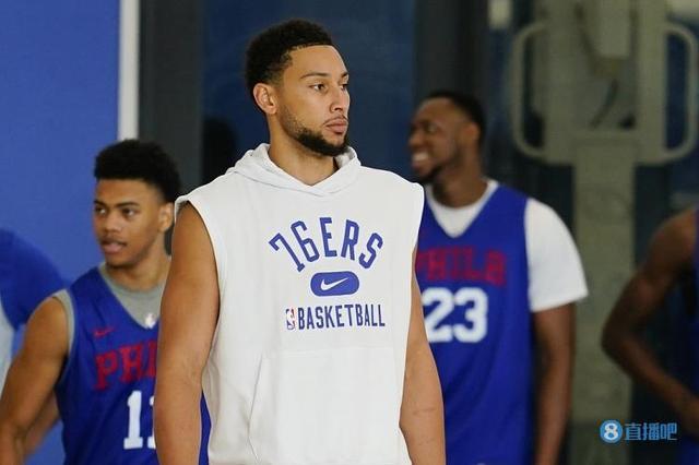 法尔克：二队前锋利契纳预计冬窗离队，拜仁希望加入回购条款（法尔克：拜仁二队射手利契纳大概率冬窗离队，拜仁拟设置回购条款）