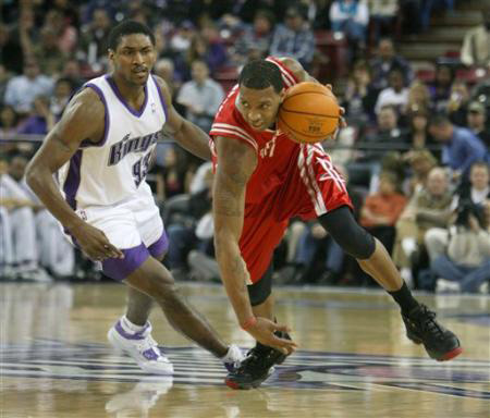 记者：上海申花5名外援以及谢鹏飞和戴伟浚随队出征亚冠客场（记者：申花五外援联同谢鹏飞、戴伟浚随队远征亚冠客场）