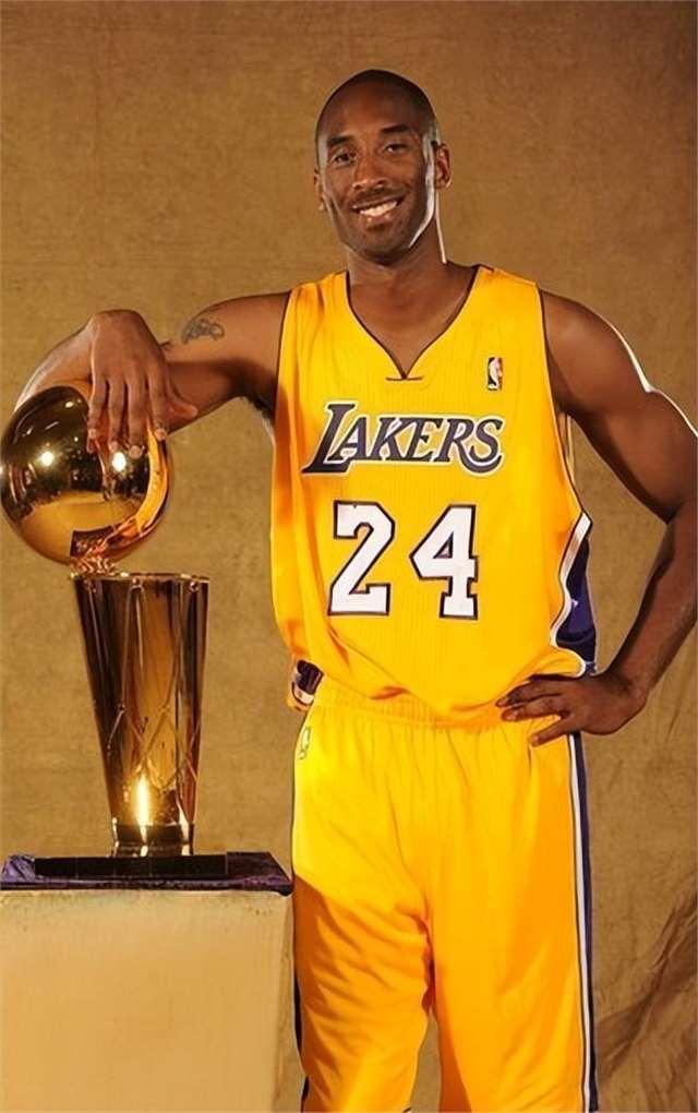 NBA球员合同更新及薪资排行榜（NBA球员最新合约动态与薪资排名）