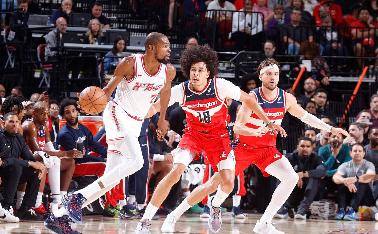 西蒙高茨被国乒当猴遛的有多惨？樊振东一招海底捞月直接击碎道心（西蒙高茨被国乒压制得多惨？樊振东一记海底捞月当场击碎道心）